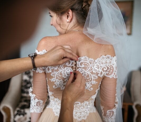 Weselny dress code – black tie, formal, cocktail i inne