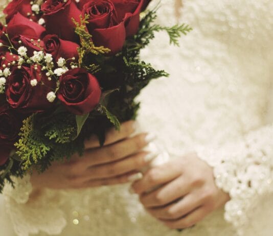 Jak uniknąć sztucznych póz na zdjęciach?