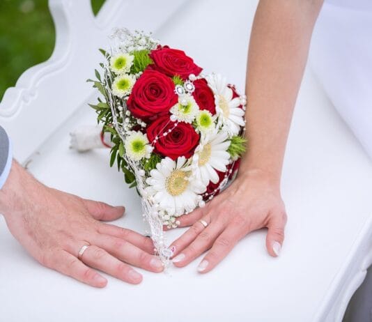 Jak uniknąć modowej wpadki na weselu?