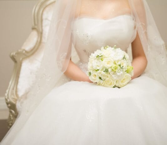 Czy czerń na wesele to faux pas? Obalamy mity!