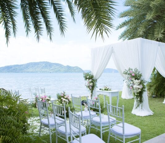 Show taneczne na weselu – atrakcja i trend w jednym